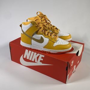 Nike Dunk High University Gold Metallic Gold Women's Size 6 DQ4691-700